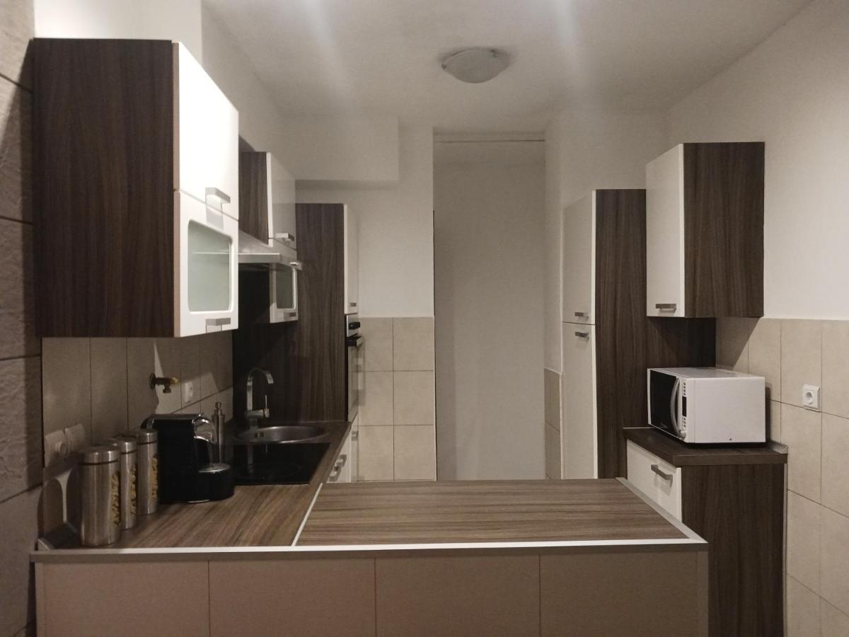 Familyhouse Apartman Póla Kültér fotó