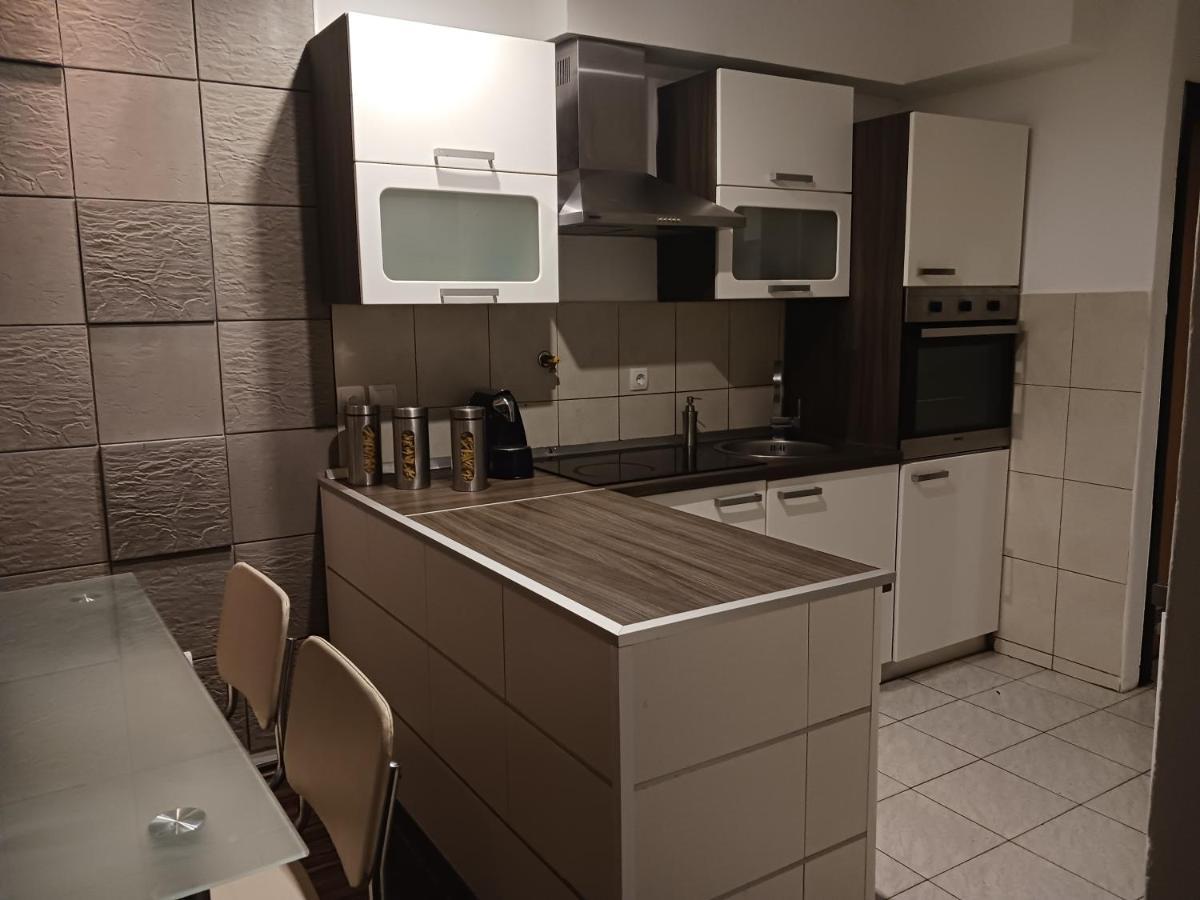 Familyhouse Apartman Póla Kültér fotó
